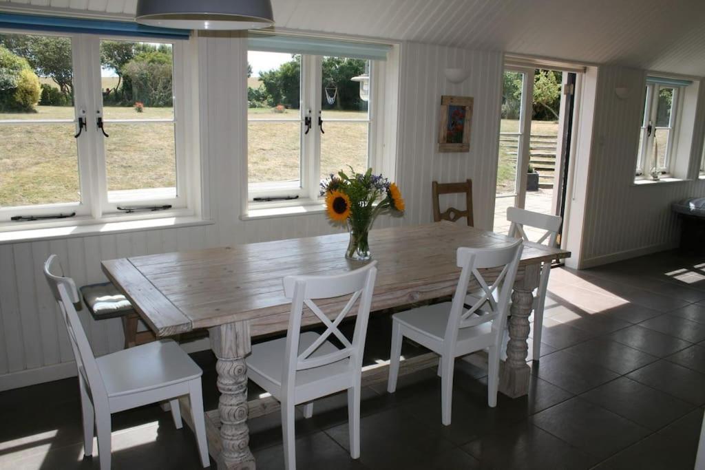 Greystone Cottage - Sea Views, Short Stroll To A Beautiful Sandy Beach Brook  Экстерьер фото